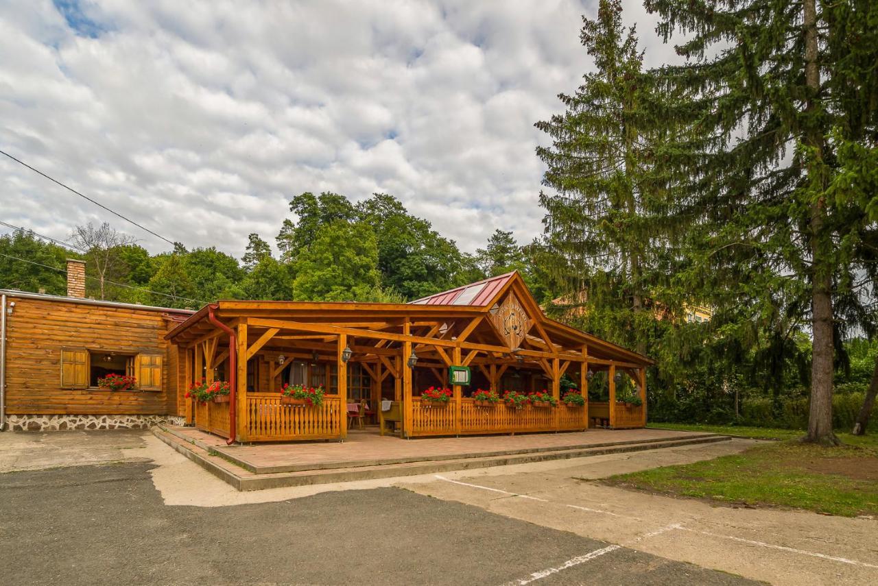 Lipicai Hotel és Étterem Szilvásvárad Exterior foto